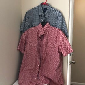 2 men’s button ups